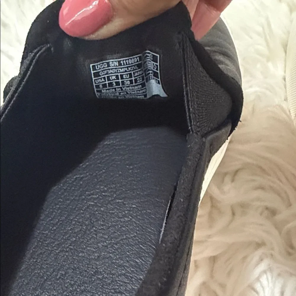 UGG Big Girl Black Leather Flats Size 5